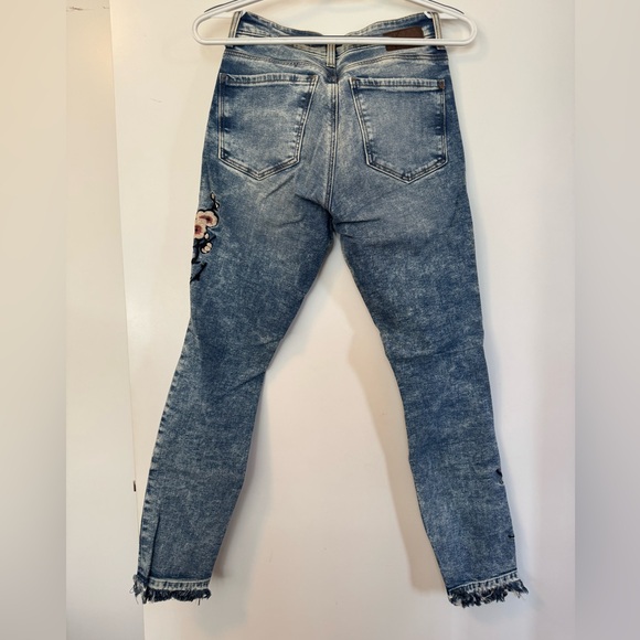 Embroidered 👖 - Picture 6 of 11